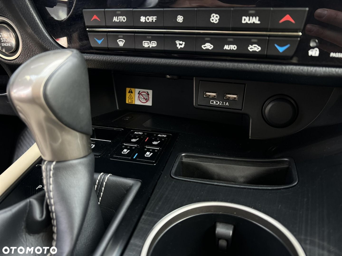 Lexus RX - 16