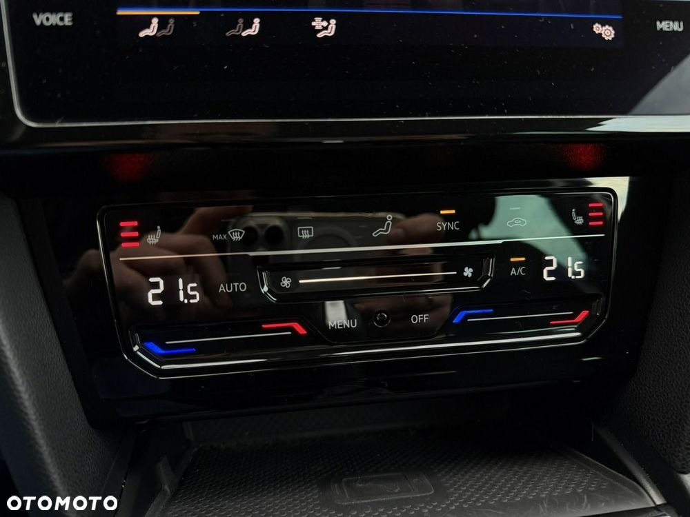 Volkswagen Passat - 25