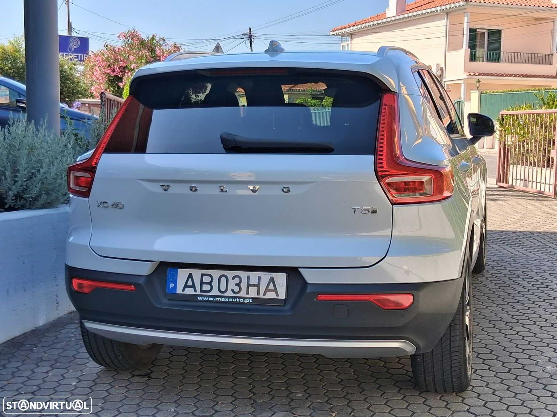 Volvo XC 40 1.5 T5 PHEV Momentum Plus - 16