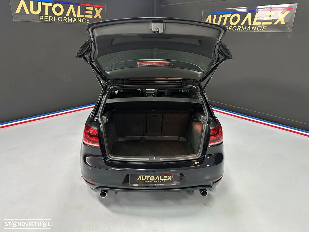 VW Golf 2.0 GTI - 38