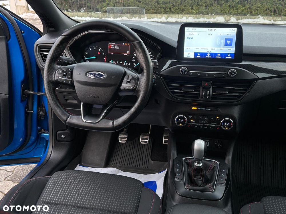 Ford Focus 1.0 EcoBoost Start-Stopp-System ST-LINE DESIGN - 11