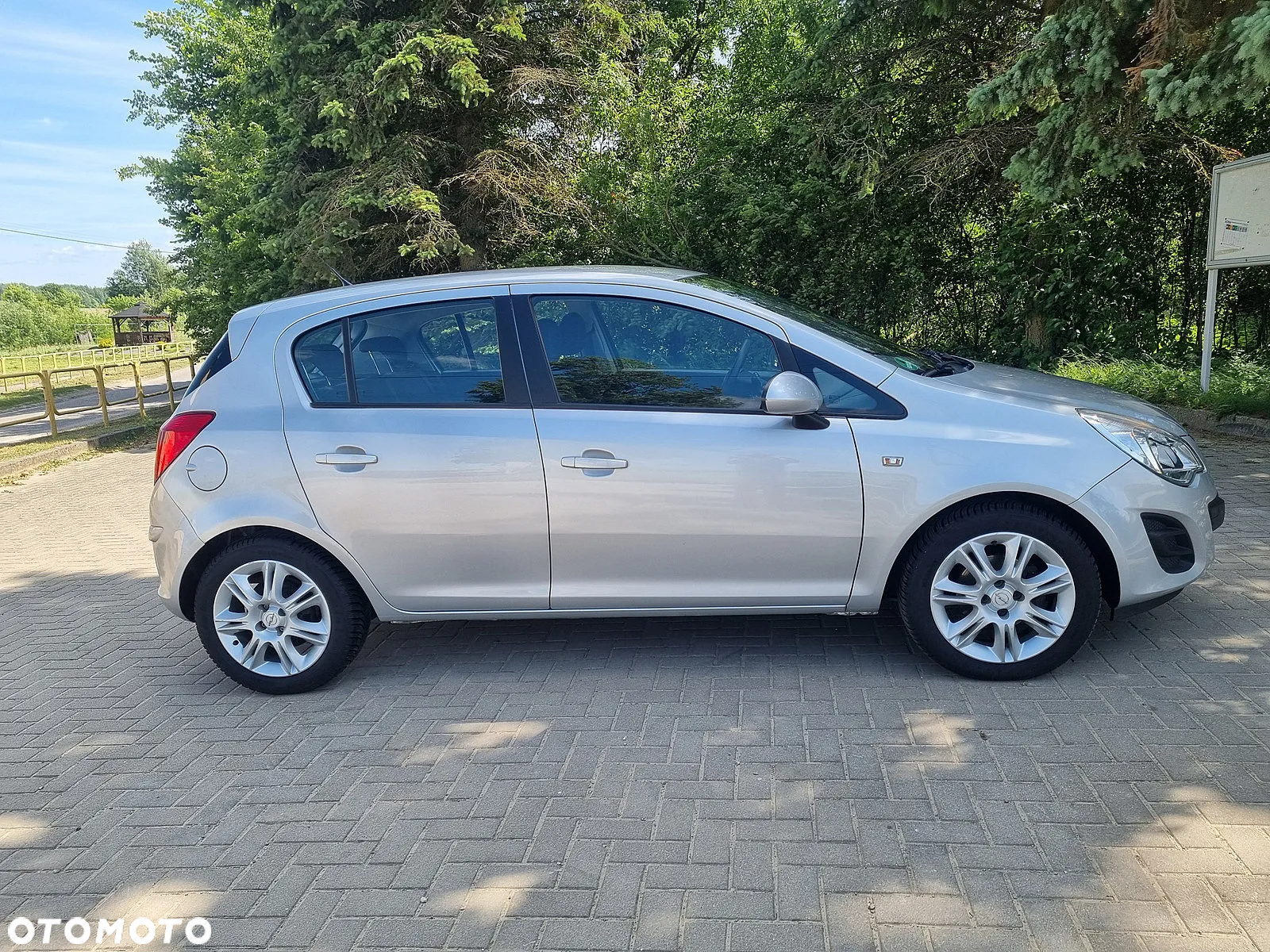 Opel Corsa 1.2 16V Enjoy - 6
