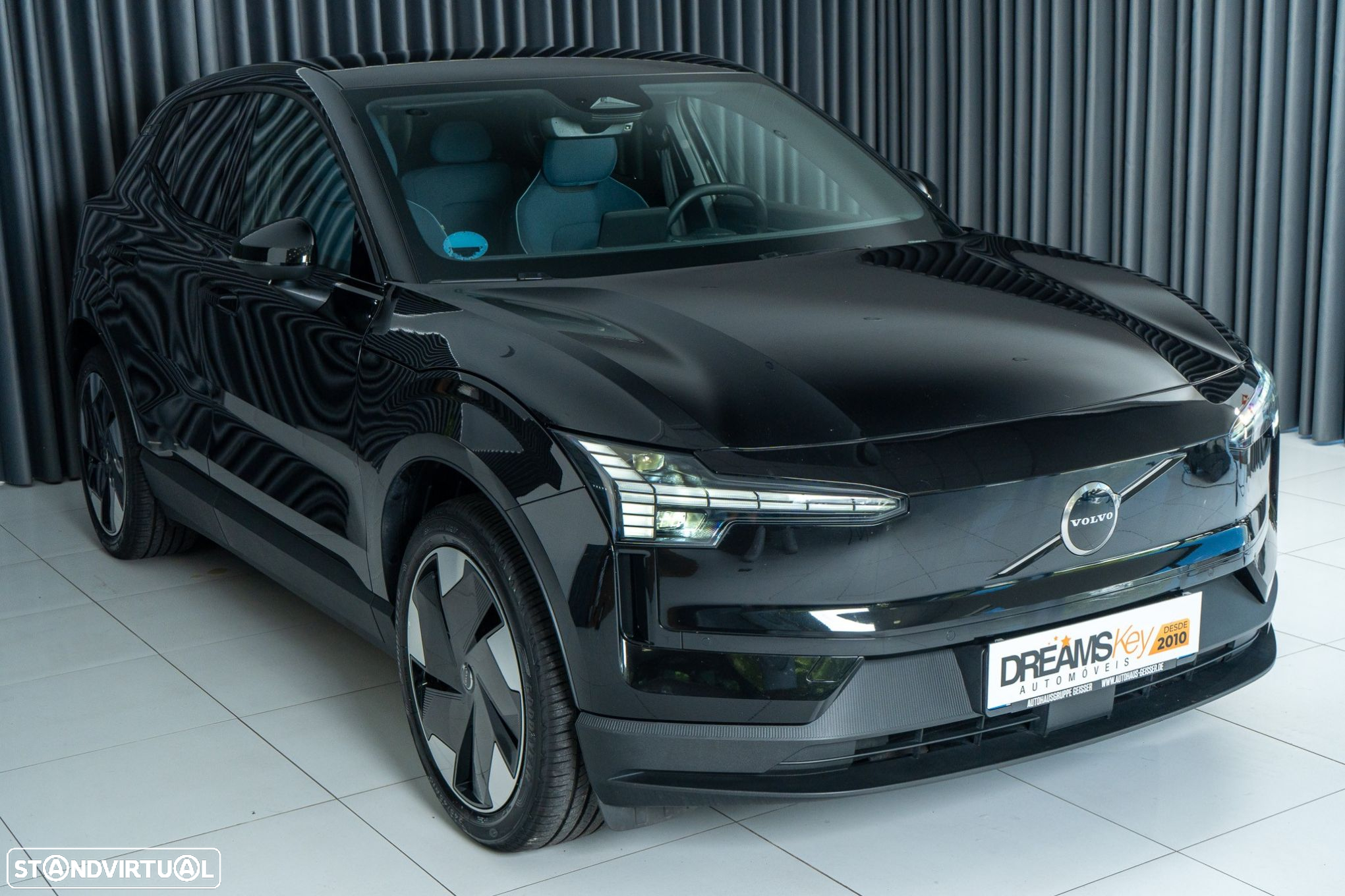 Volvo EX30 69 kWh Single Motor Extended Range Plus - 24