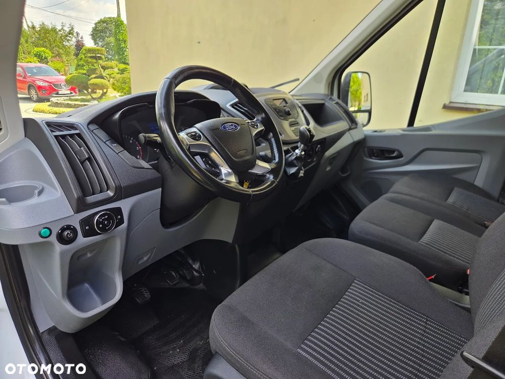 Ford Transit - 26