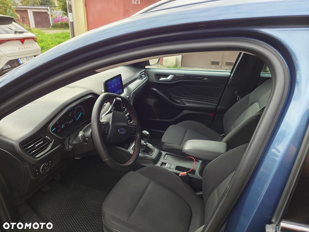 Ford Focus 1.5 EcoBoost Titanium Business - 4