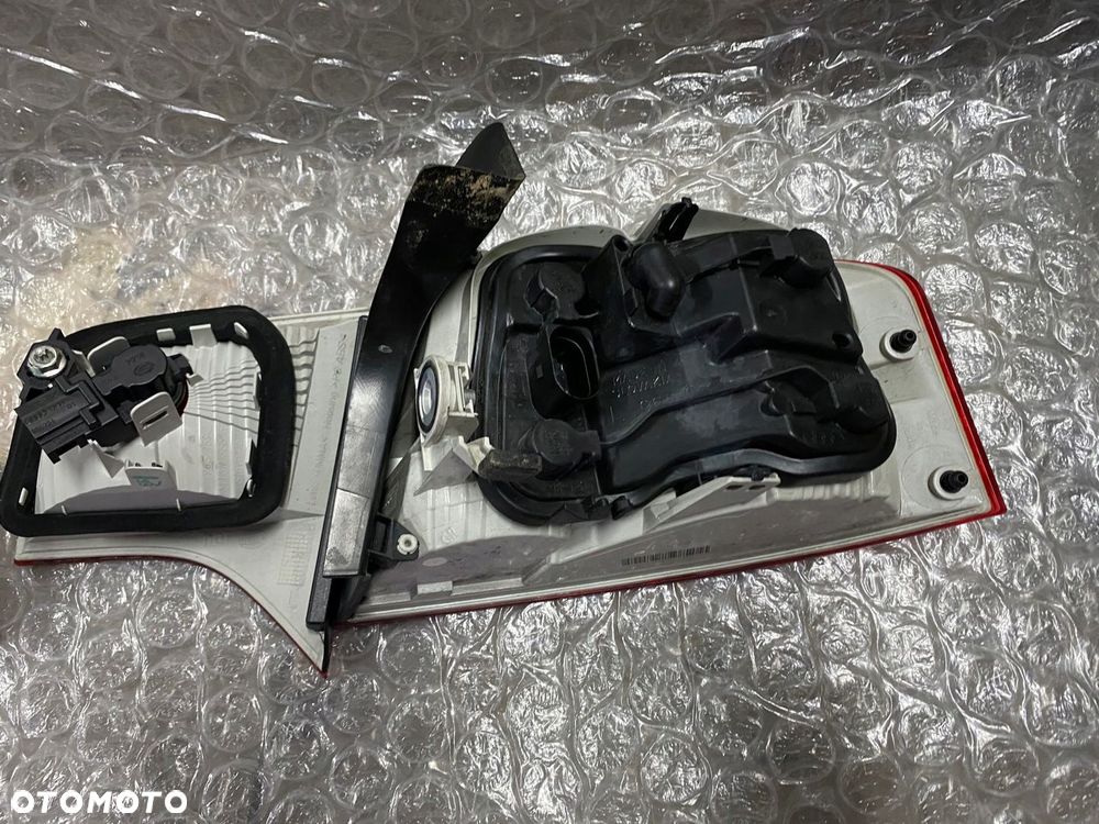 LAMPY TYŁ AUDI A4 B7 8E0 SEDAN 8E5945096 8E5945095 - 6