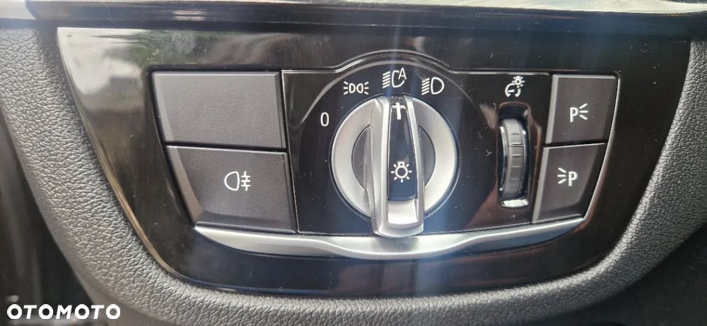 BMW Seria 5 518d - 13