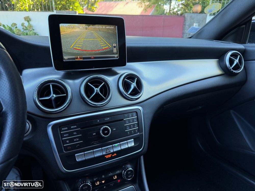 Mercedes-Benz CLA 180 d Shooting Brake Urban Aut. - 24