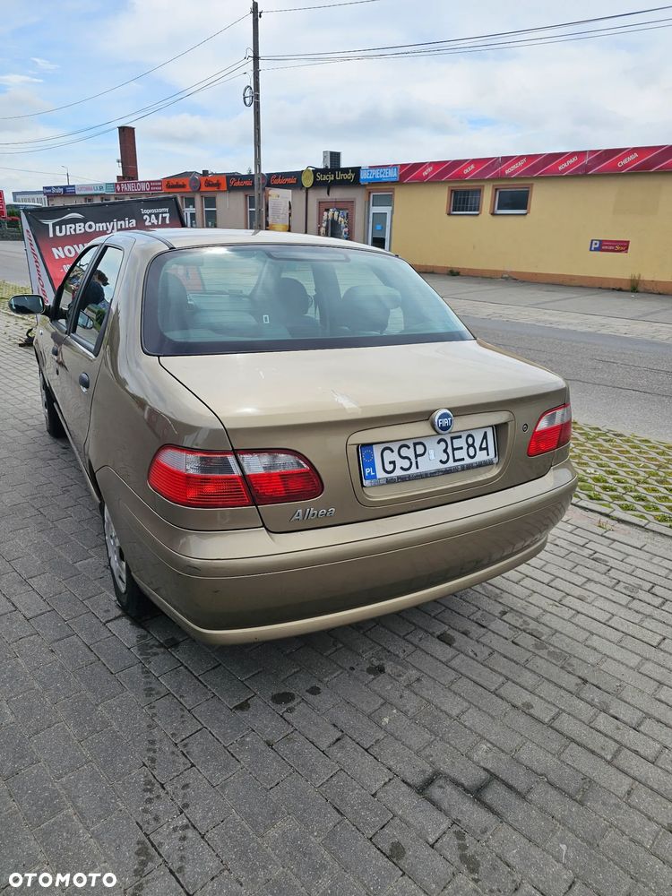 Fiat Albea 1.4 Fresh - 5