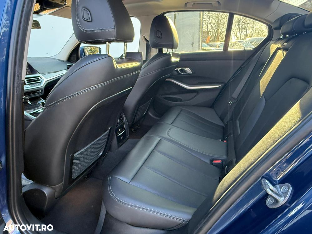 BMW Seria 3 320d xDrive AT MHEV - 11