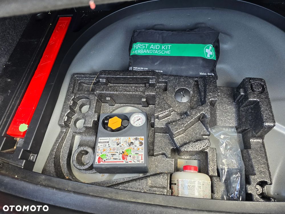 Volvo V40 T3 Drive-E Momentum - 15