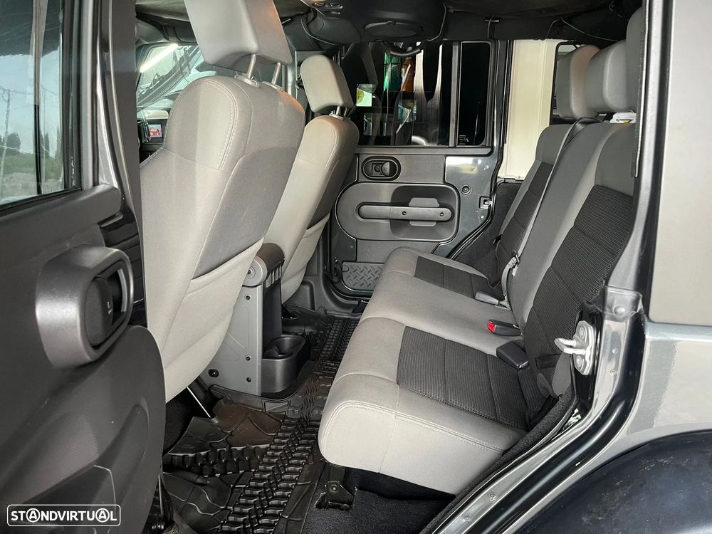 Jeep Wrangler Unlimited 2.8 CRD MTX Rubicon - 6
