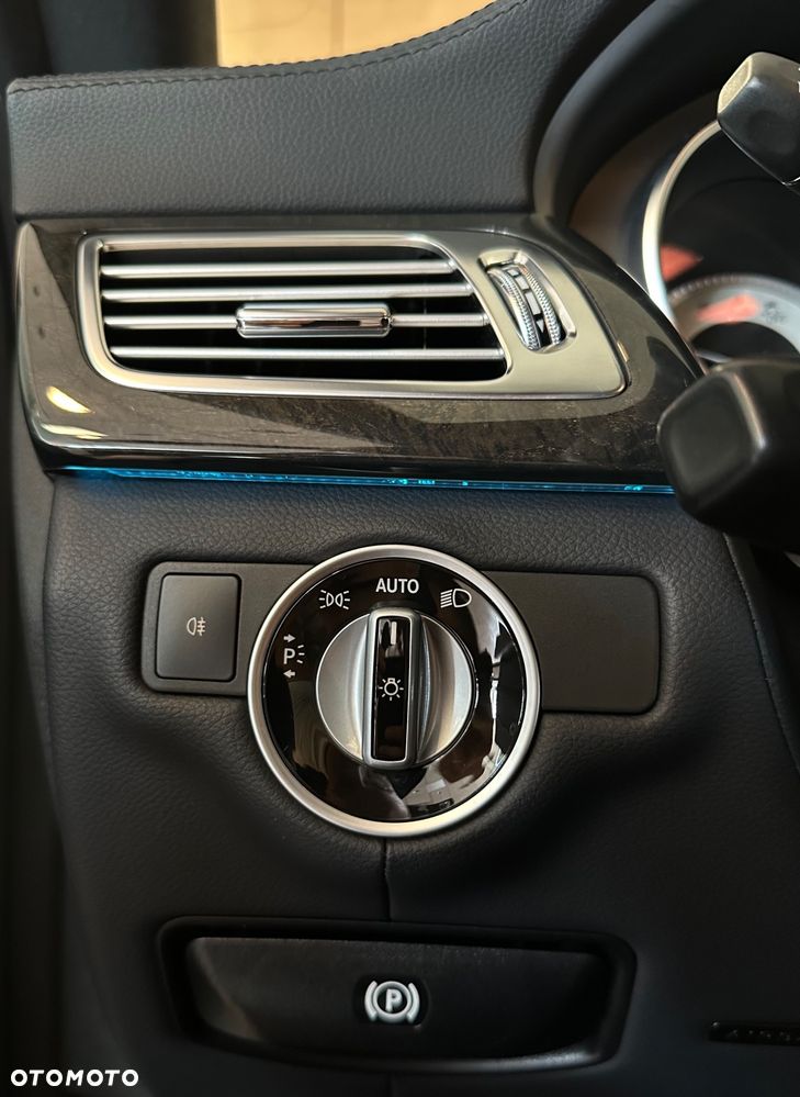 Mercedes-Benz CLS 350 BlueEFFICIENCY 7G-TRONIC - 24