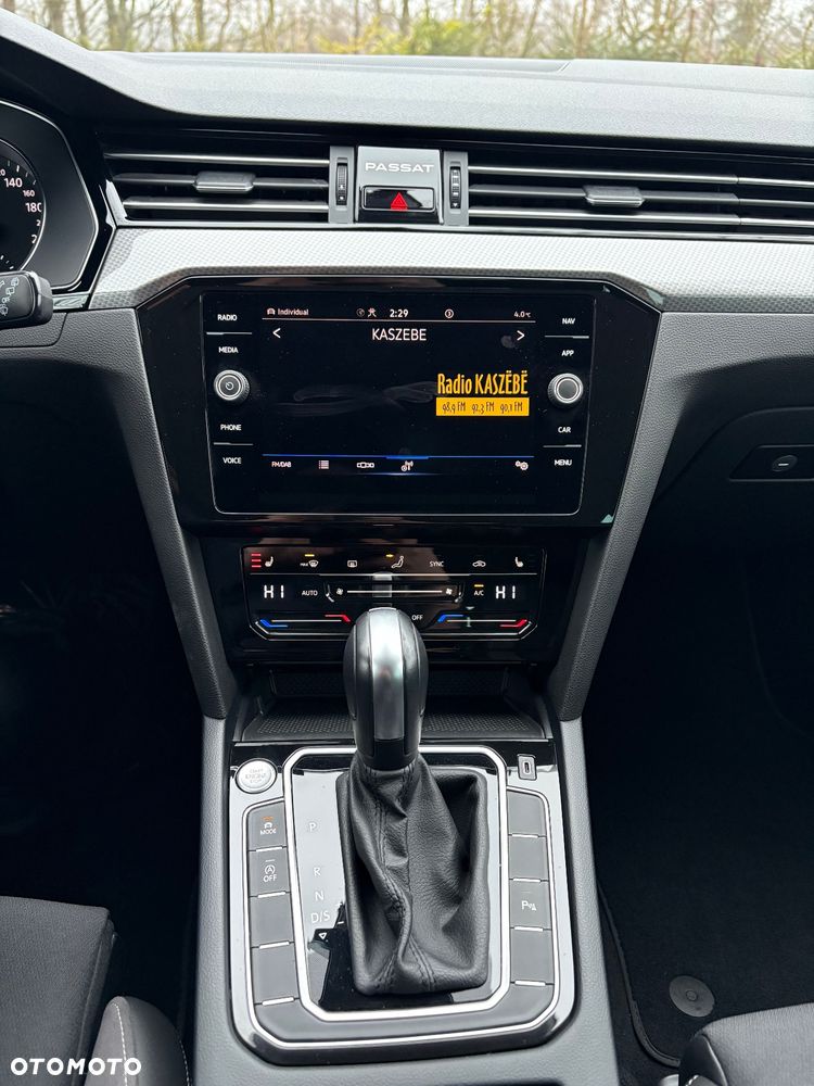 Volkswagen Passat 2.0 TDI 4Mot Elegance DSG - 27