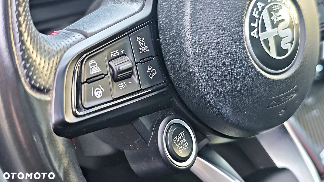 Alfa Romeo Stelvio 2.0 Turbo Veloce TI Q4 - 24