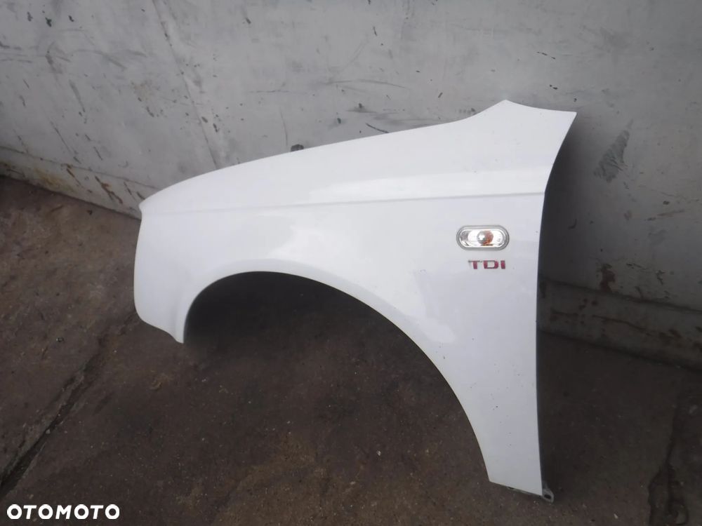 Seat Exeo lift  blotnik lewy przod idealny LS9R Bialy - 3
