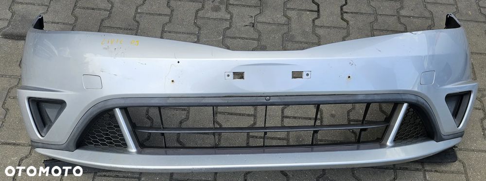 Honda  Civic  VIII 8 zderzak przód przedni