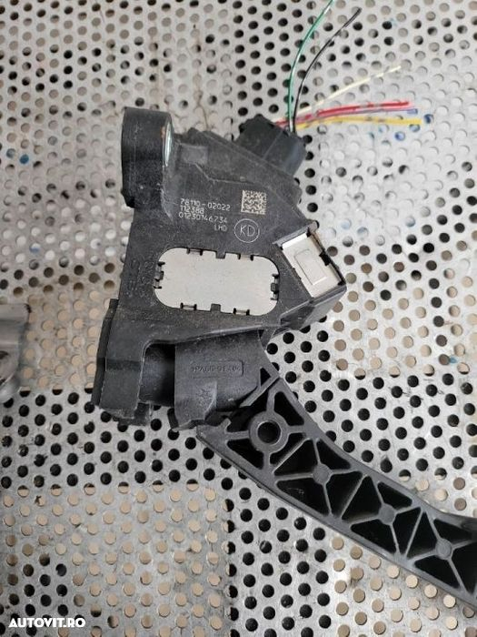 Pod Pedalier Pedala Frana Acceleratie Ambreaj Toyota Avensis T27 An 2009-2013 Volan Stanga 2.0 D - 4