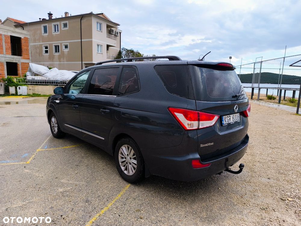 SsangYong/KGM Rodius 200 e-XDi Crystal Plus - 4