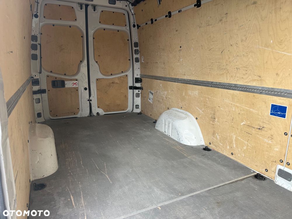 Volkswagen Crafter 2016r MAXI L4 klima stan extra - 16