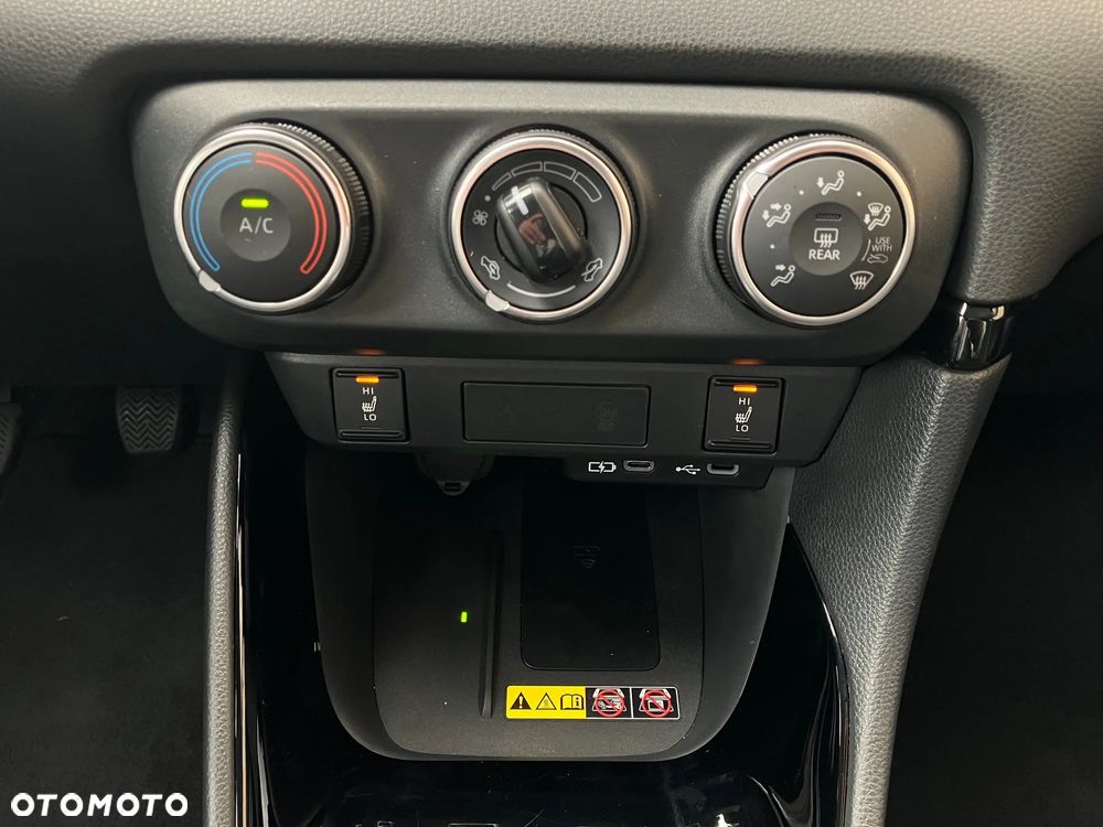 Toyota Yaris Hybrid 1.5 Style - 24