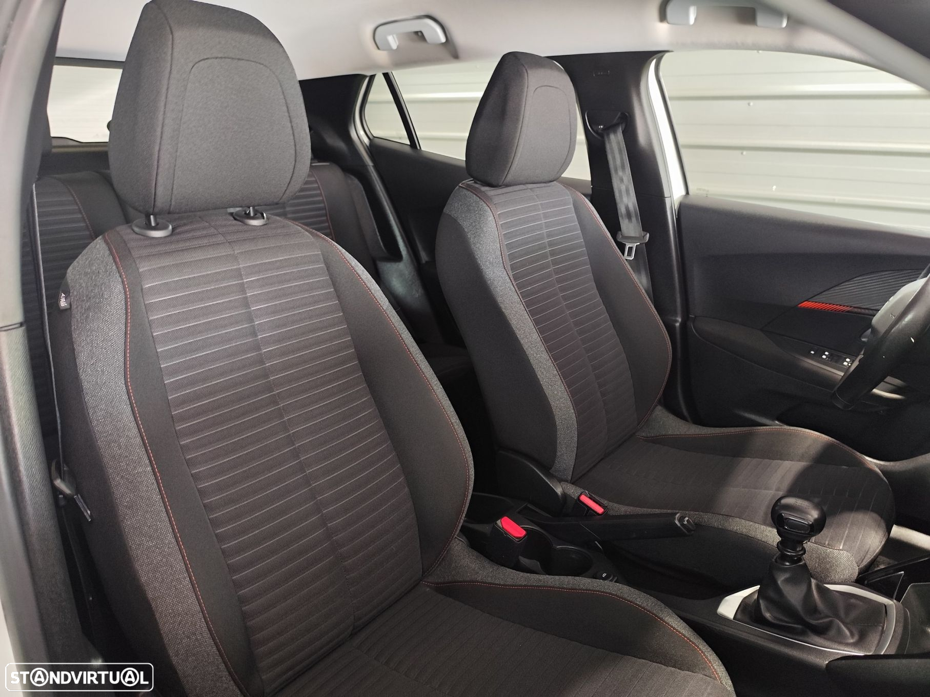 Peugeot 2008 1.2 PureTech Active Pack - 24