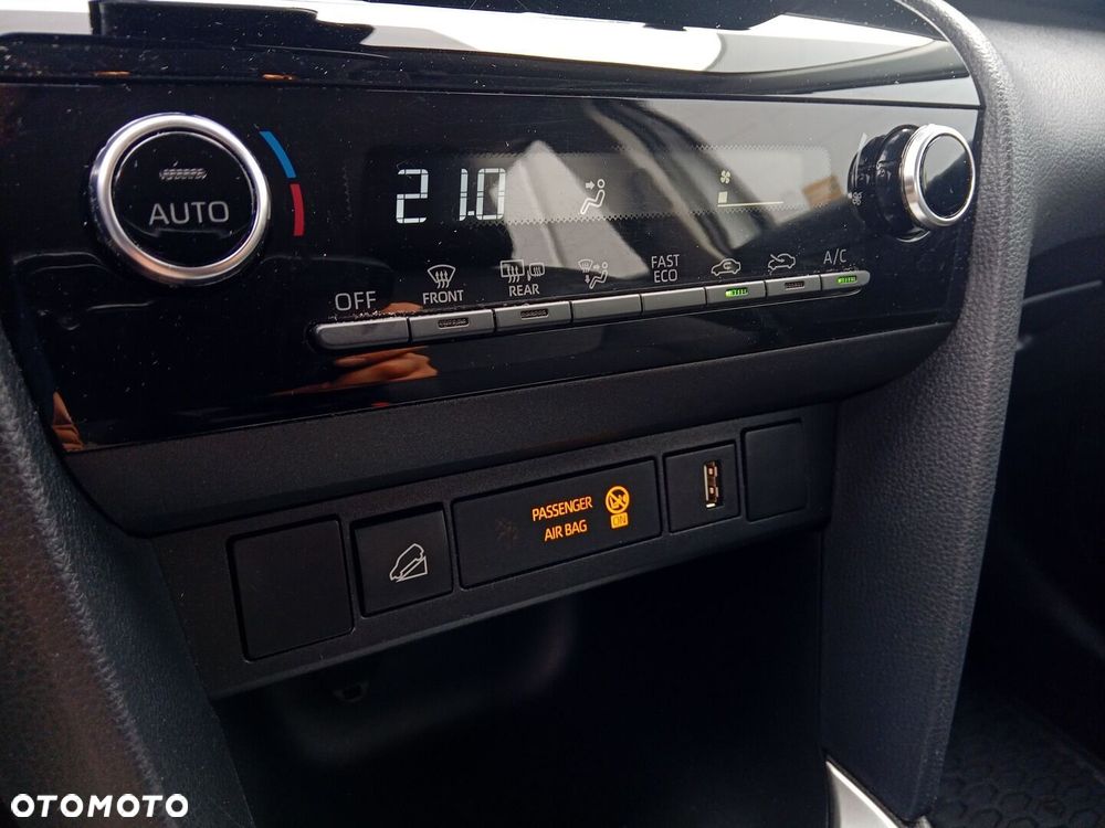 Toyota Yaris Cross Hybrid 1.5 Comfort 4x4 - 18