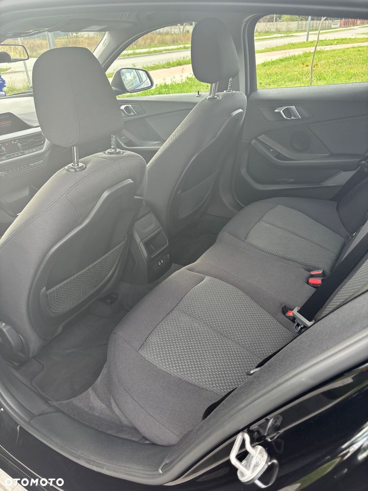 BMW Seria 1 118i - 11