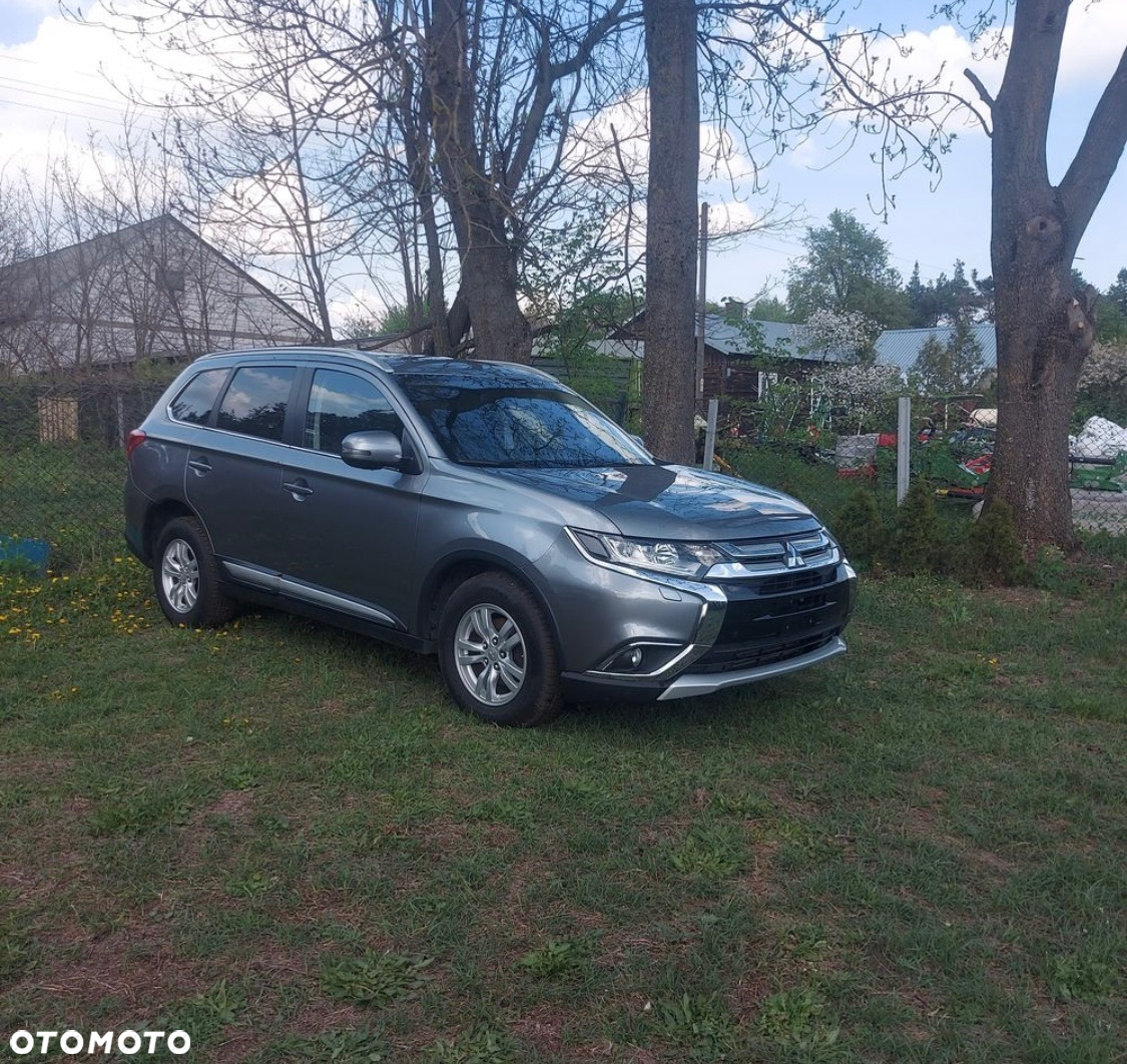 Mitsubishi Outlander 2.2 DI-D 4WD Automatik Diamant Edition - 3