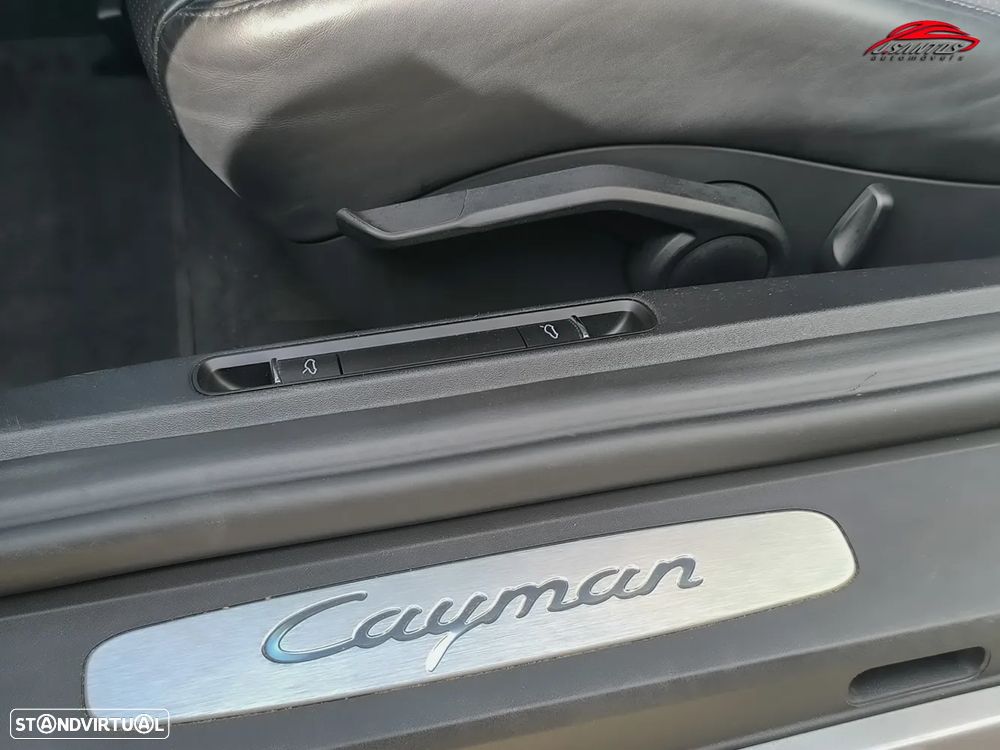 Porsche 718 Cayman - 12