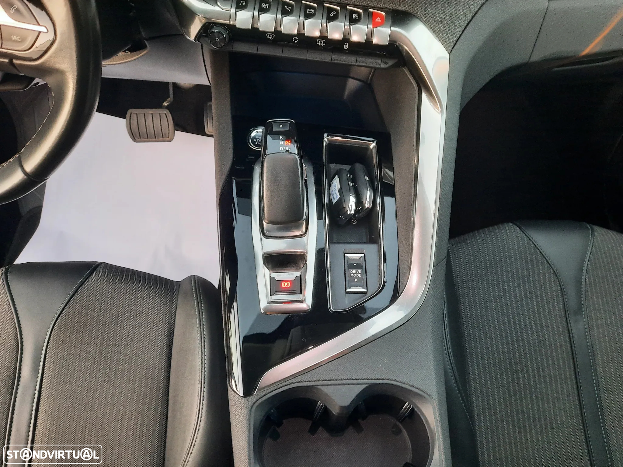 Peugeot 3008 1.6 Hybrid Allure Pack e-EAT8 - 30