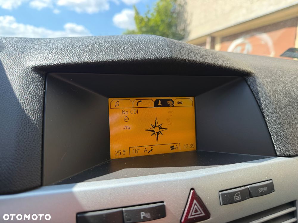 Opel Astra 1.8 NAVI - 24
