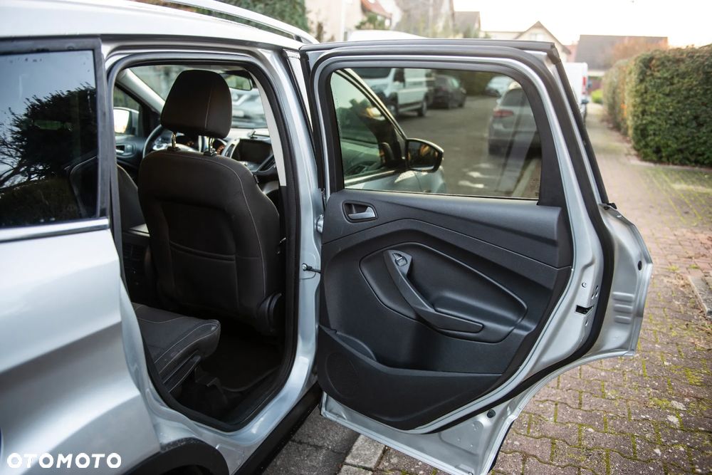 Ford Kuga ver-2-0-tdci-4wd-trend - 23