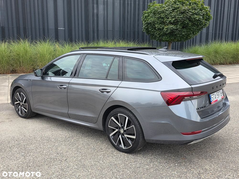 Skoda Octavia 2.0 TDI DSG Sportline - 11