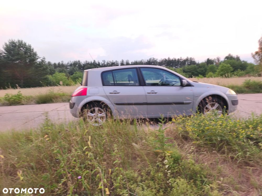 Renault Megane 1.6 Confort Dynamique - 4