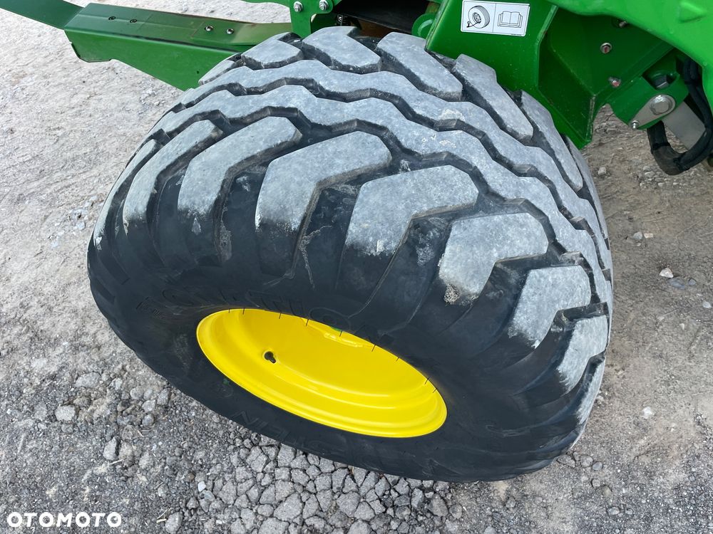 John Deere V461M - 10