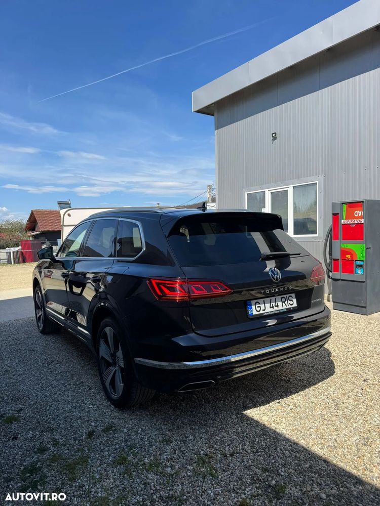 Volkswagen Touareg - 2