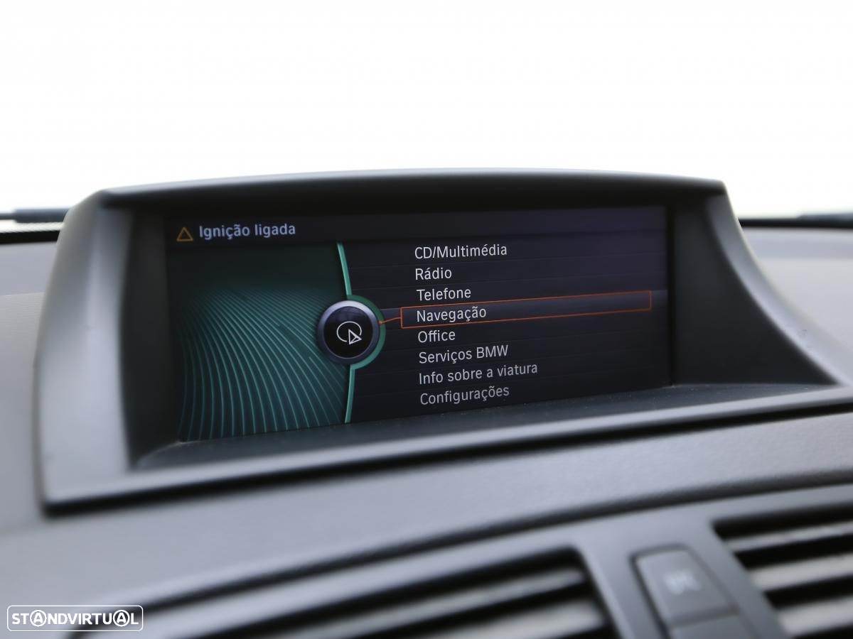BMW 123 d Cabrio Limited Edition Lifestyle c/ M Sport Pack - 19