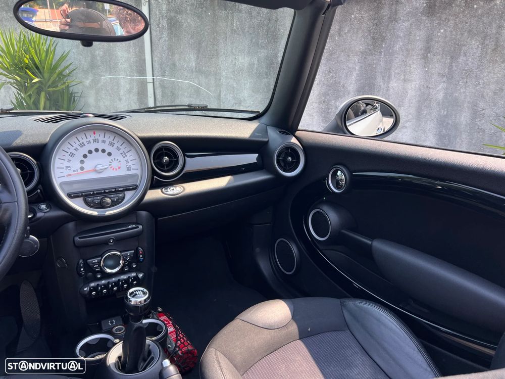 MINI Cabrio Cooper - 13