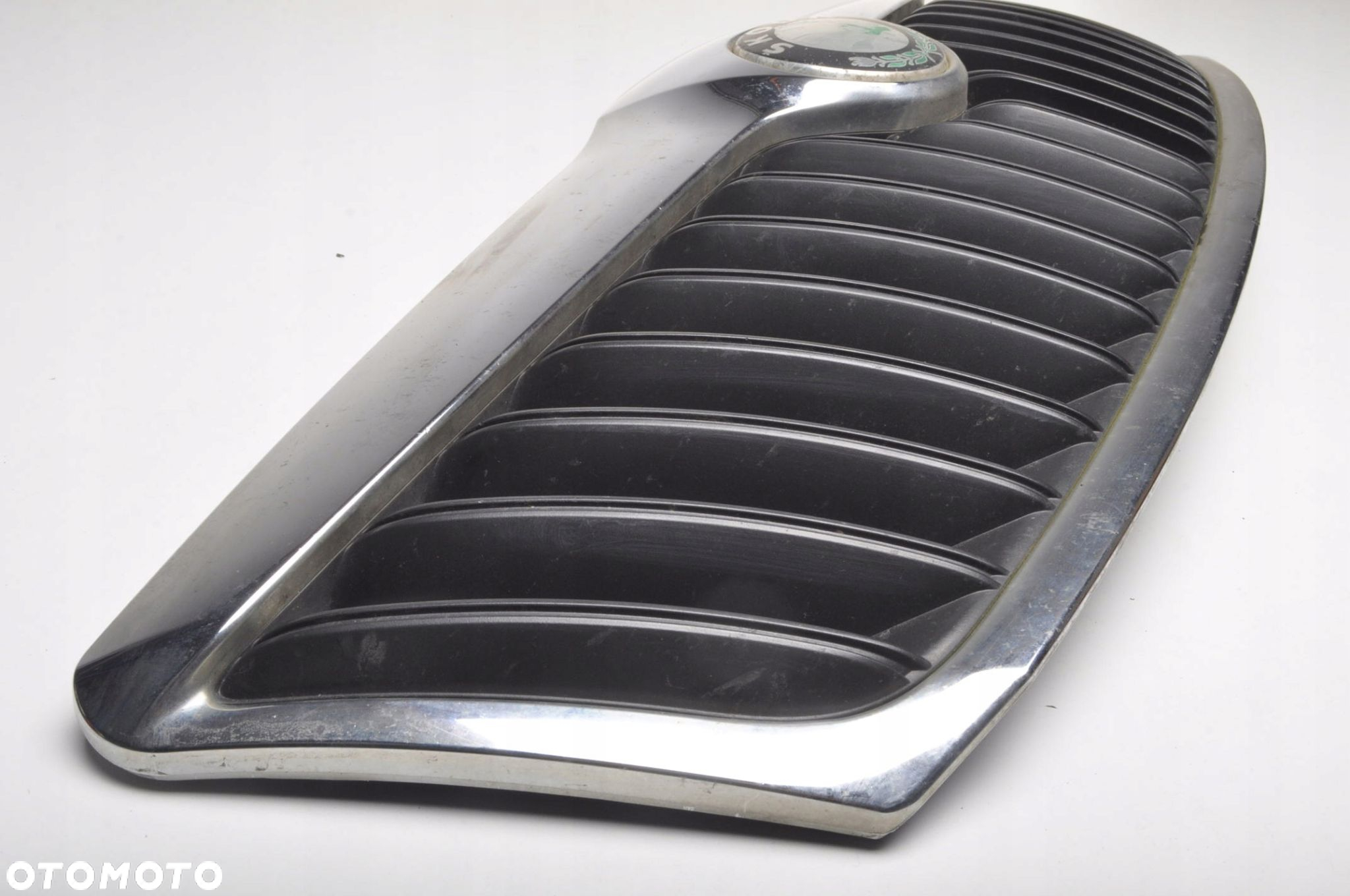 SKODA OCTAVIA II ATRAPA GRIL GRILL 1Z0853651C - 8
