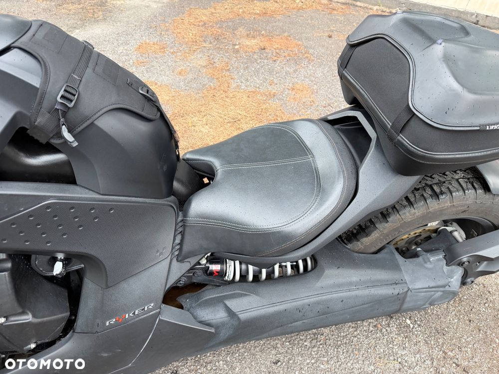 Can-Am Ryker - 8