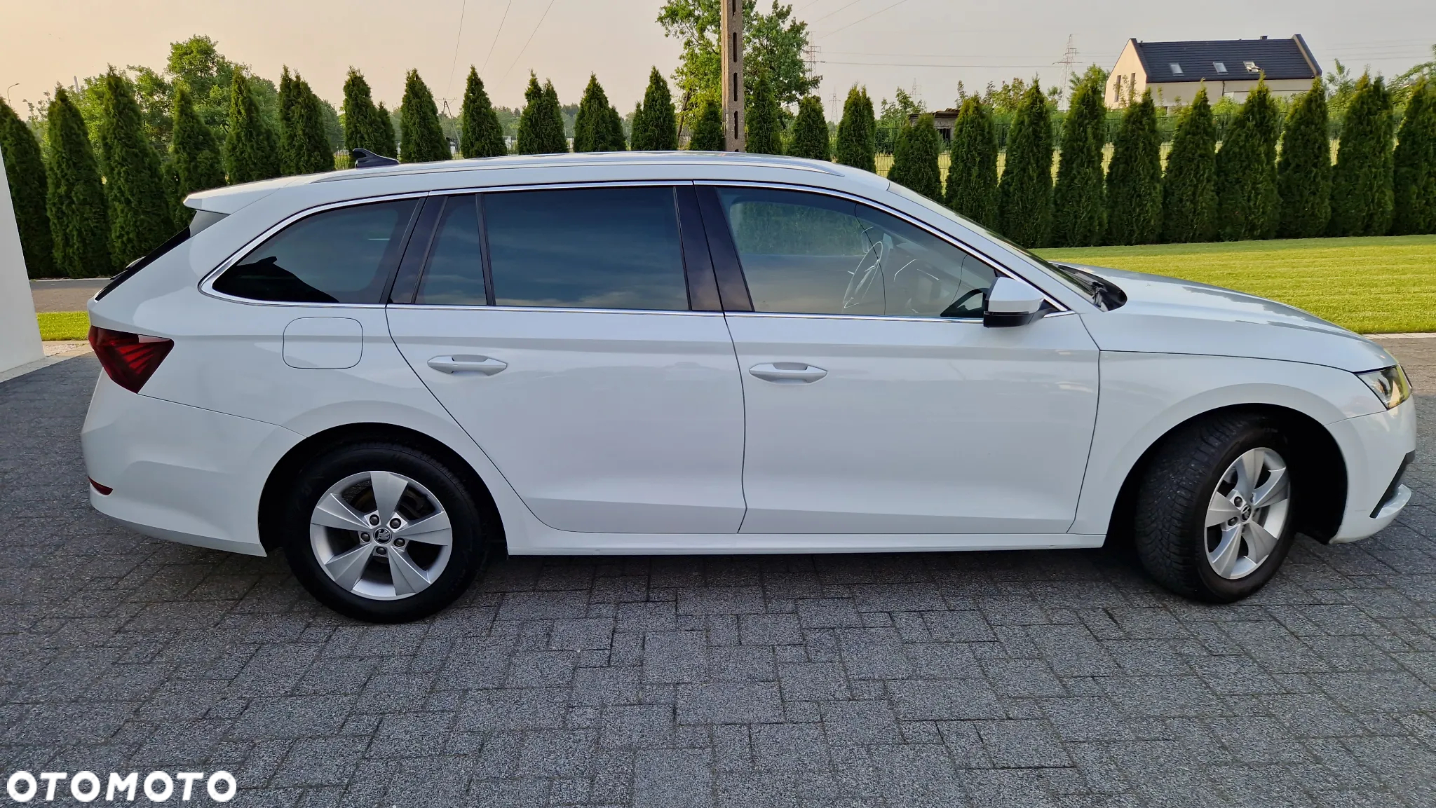 Skoda Octavia Combi 2.0 TDI DSG Sport Edition - 33