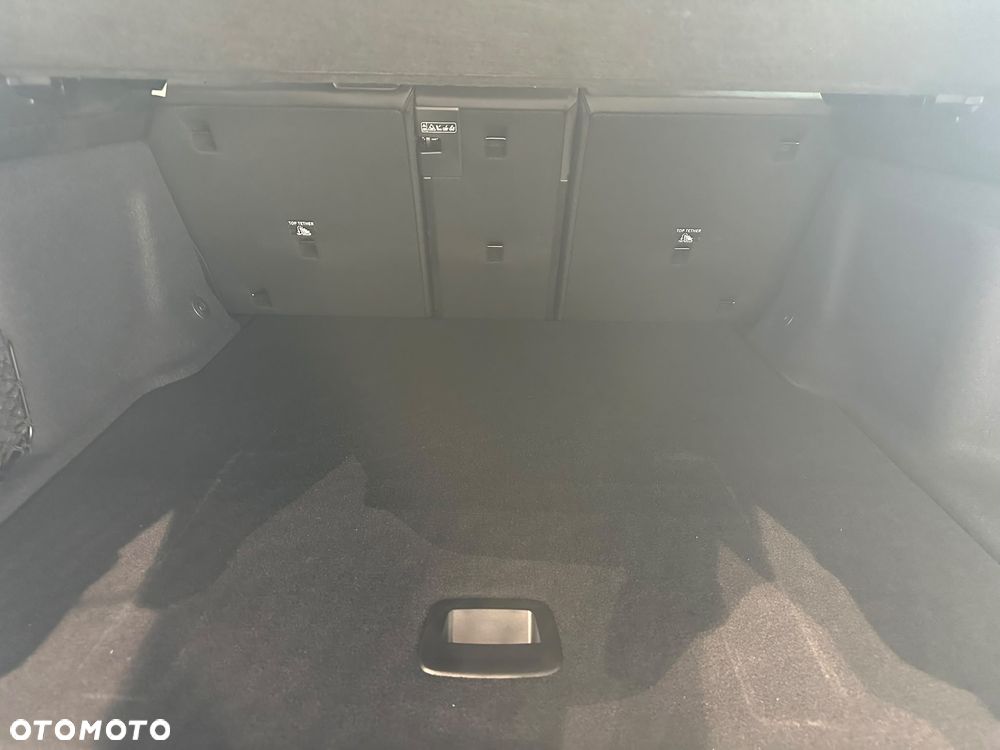 BMW iX3 50 xDrive 113.4kWh - 35