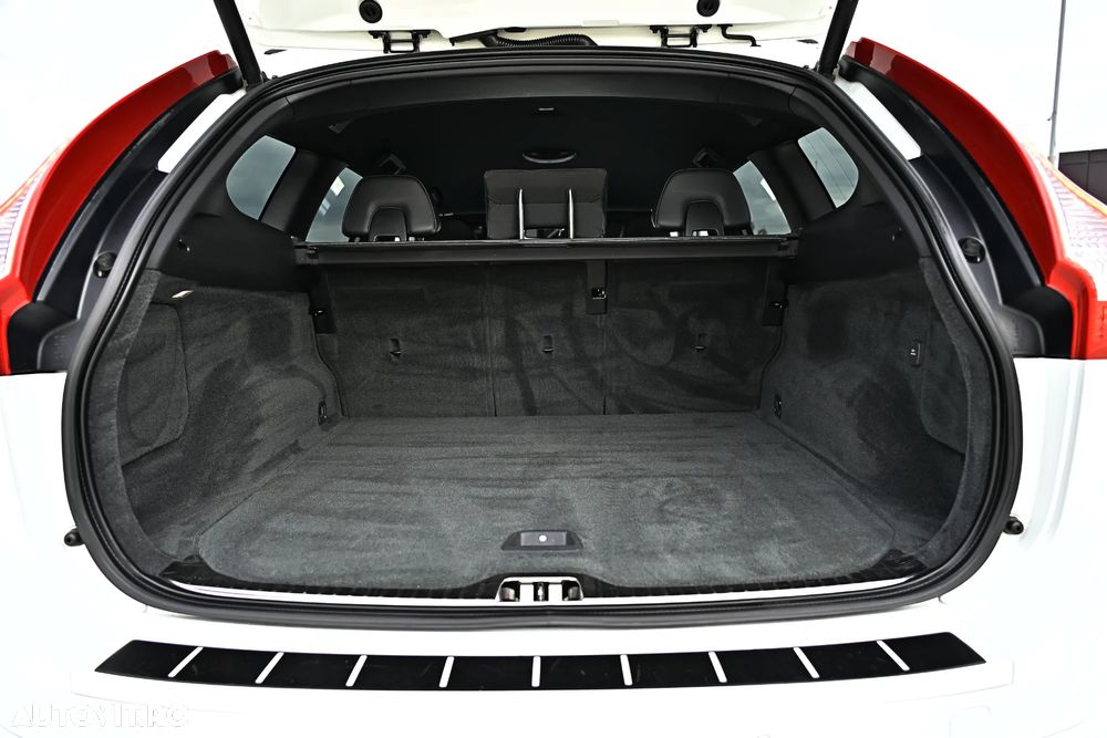 Volvo XC 60 D5 AWD Aut. Summum - 37