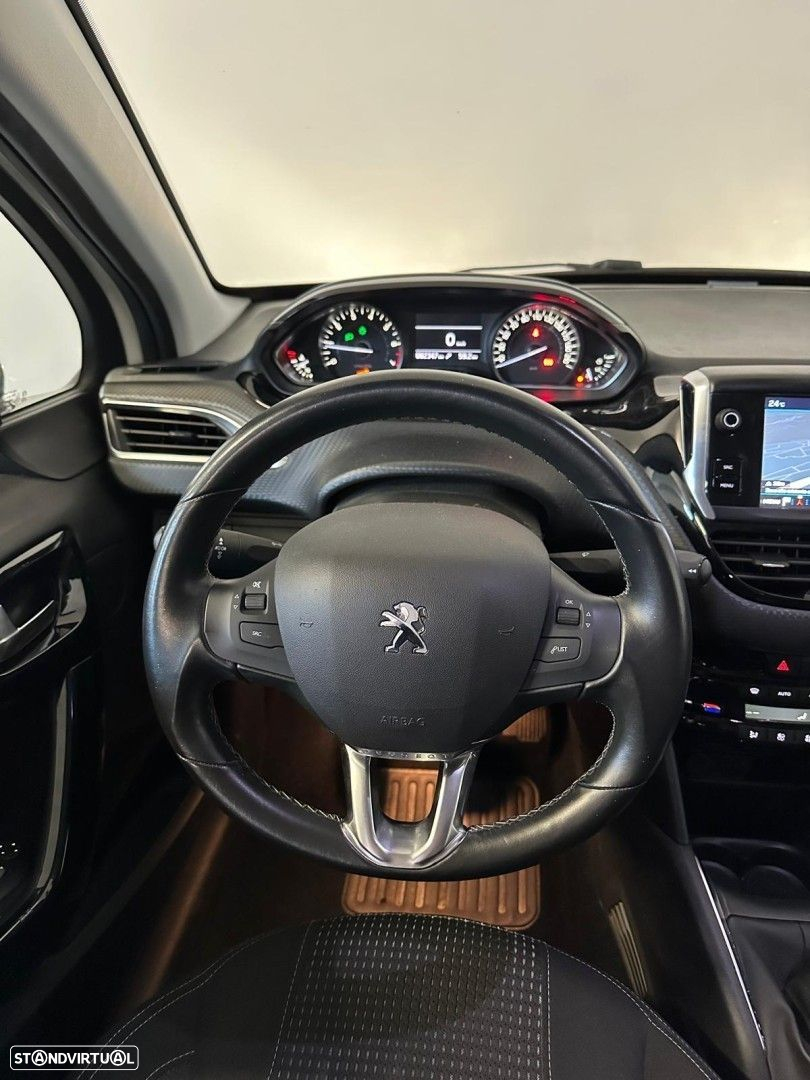 Peugeot 208 1.2 PureTech Allure - 8