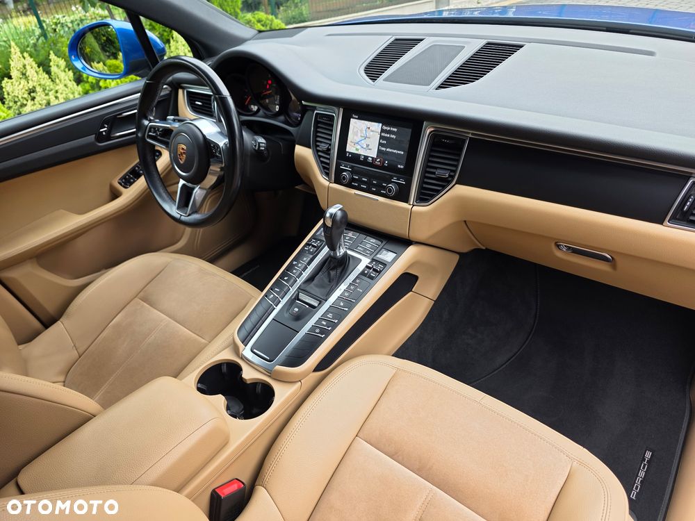 Porsche Macan - 30