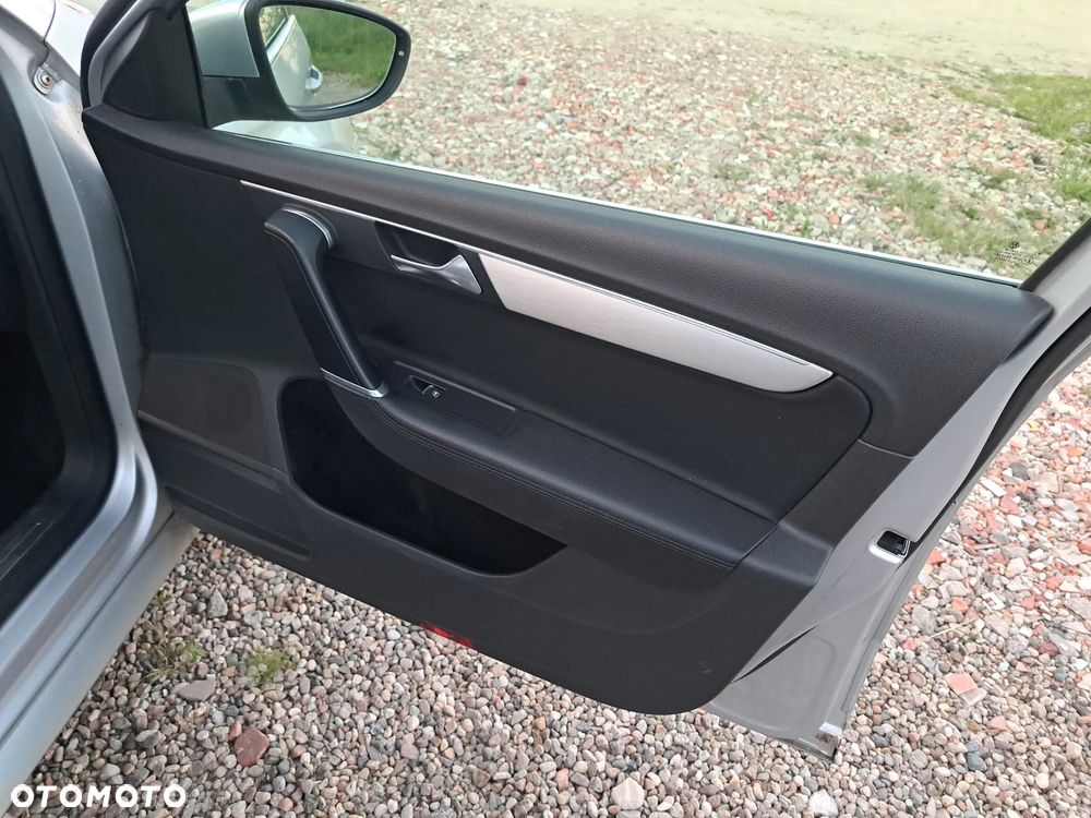 Volkswagen Passat 2.0 TDI DPF 4Motion Highline - 8