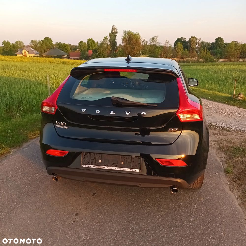 Volvo V40 D3 Momentum - 9