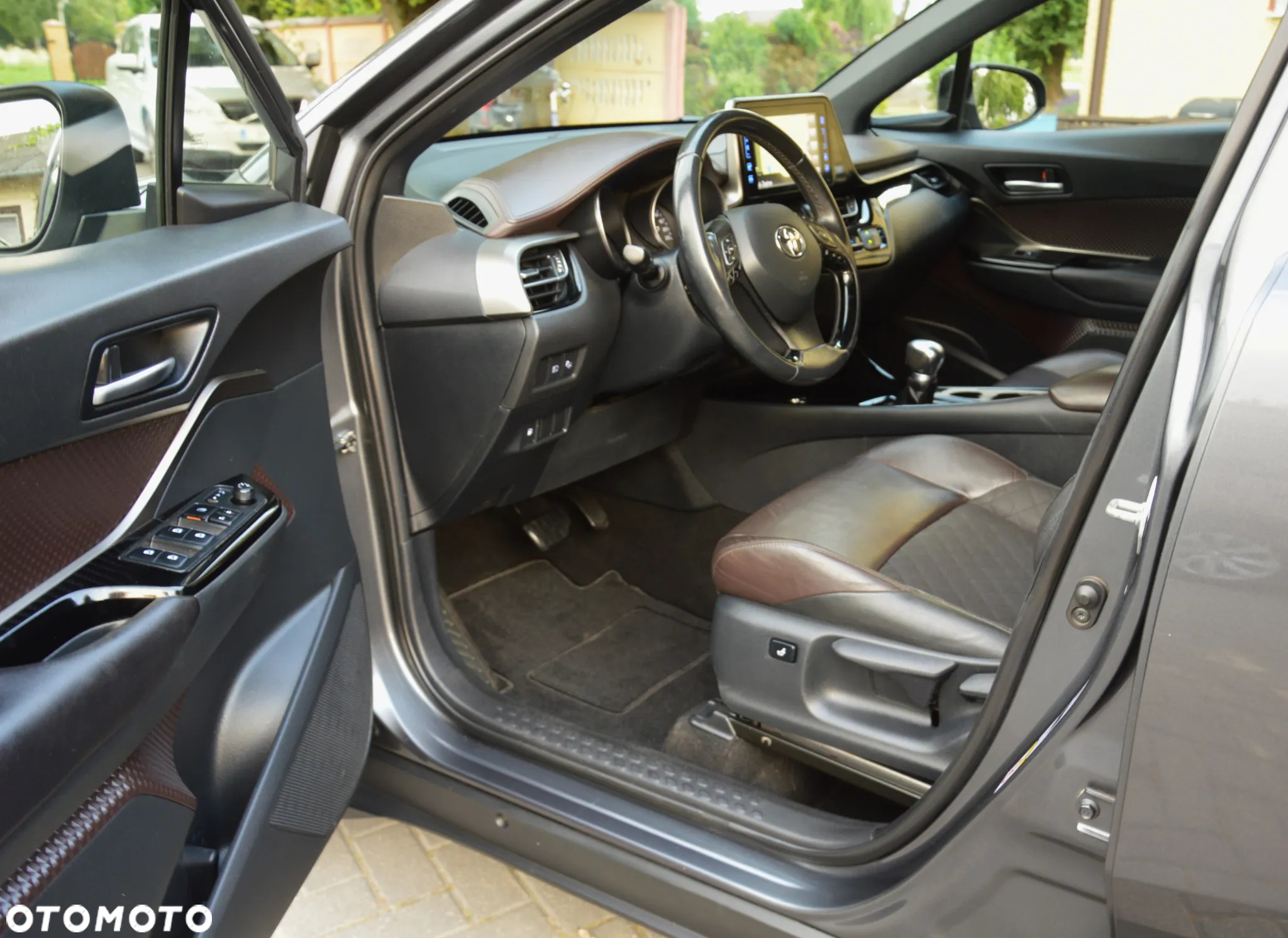 Toyota C-HR 1.8 Hybrid Premium - 17