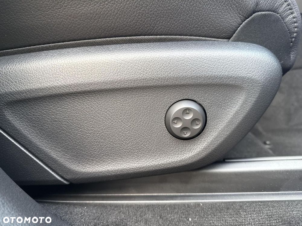 Mercedes-Benz GLE - 27